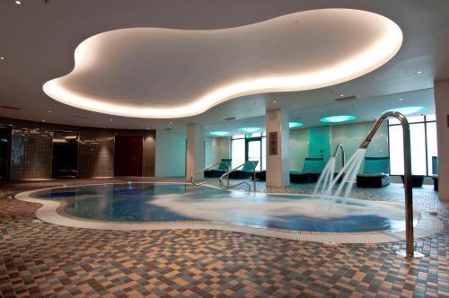 Hilton London Heathrow Airport Terminal 5 - Tap to explore photos