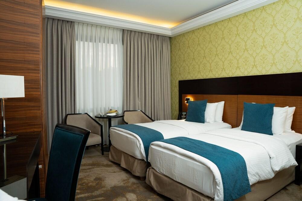 Corp Amman Hotel Room Type - Premium Twin Room