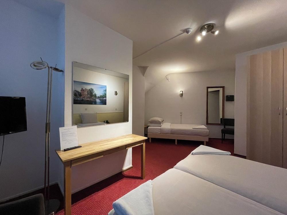 Amsterdam Wiechmann Hotel Room Type - Triple Room