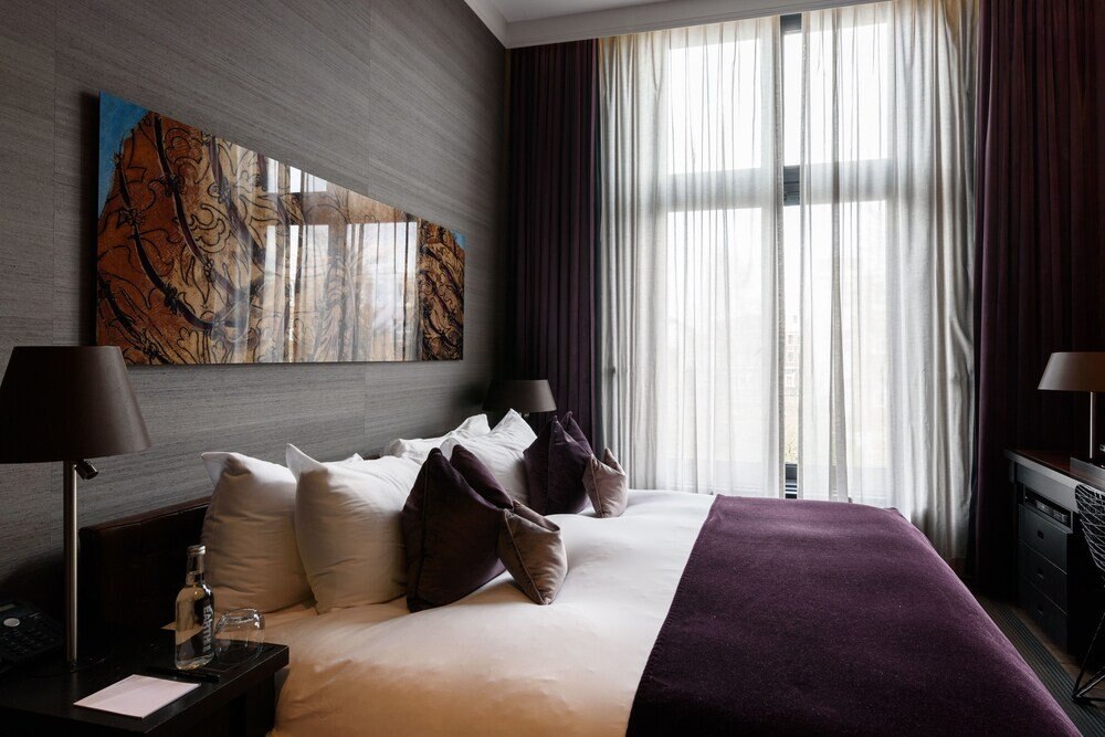 Canal House Room Type - Standard Double Room