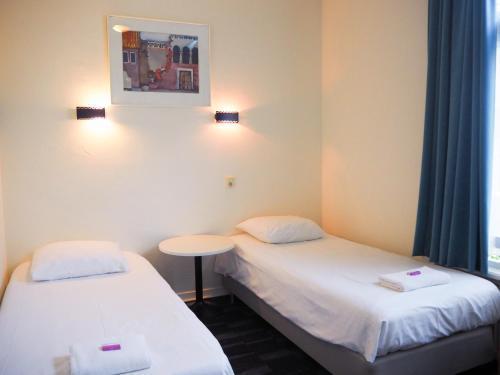 Euphemia Old City Canal Zone Hotel Room Type - Triple Room with Private Bathroom