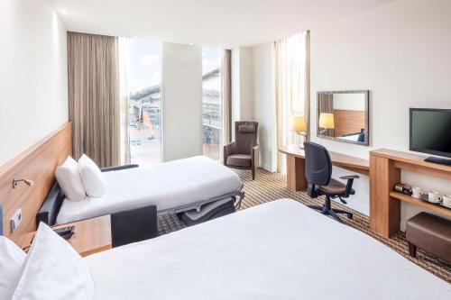 Hampton by Hilton Amsterdam / Arena Boulevard - Tap to explore photos