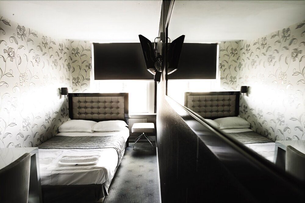 Hotel Hermitage Amsterdam Room Type - Basic Room, 1 Double Bed