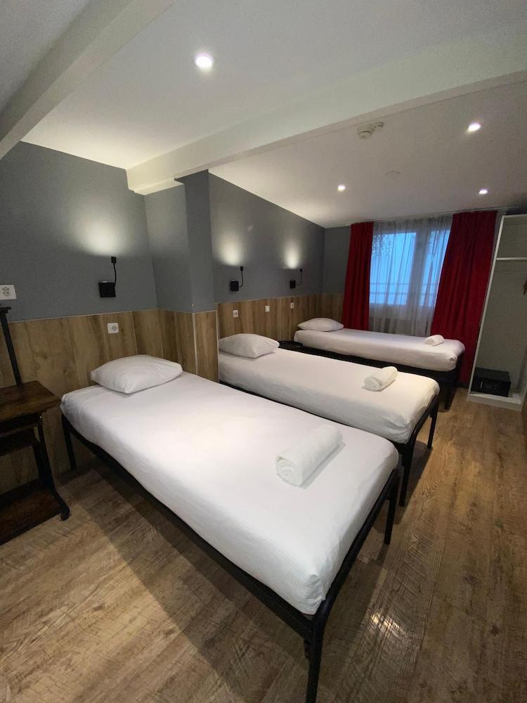 Hotel Old Quarter Room Type - Standard Triple Room, 3 Twin Beds