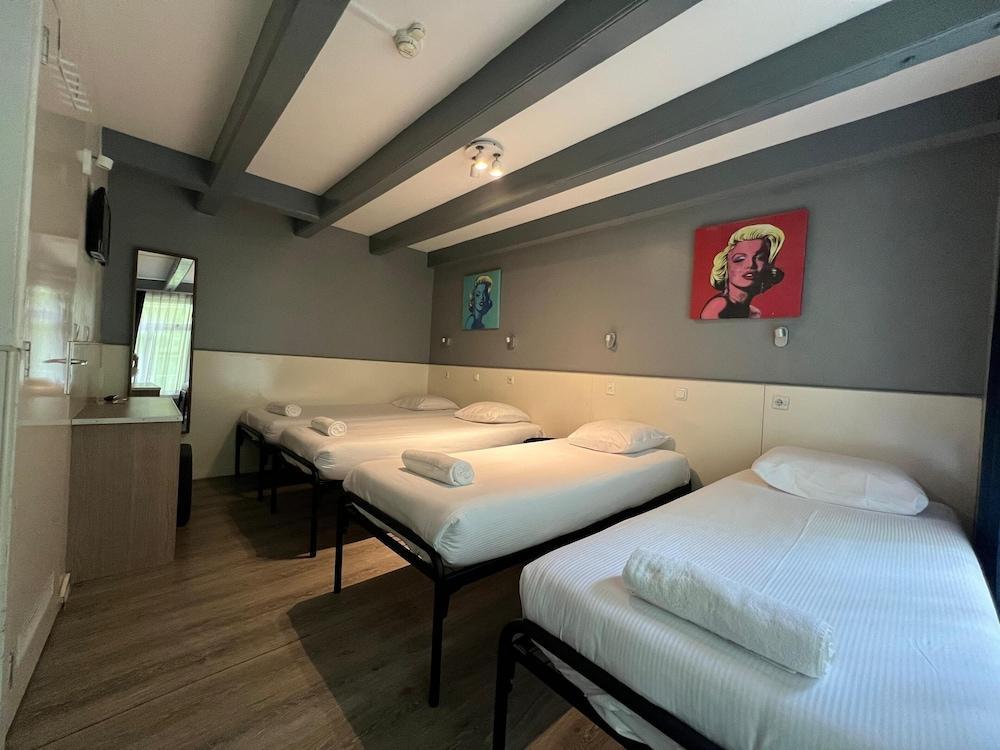 Hotel Old Quarter Room Type - Quadruple Room