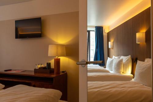 Hotel The Exchange Room Type - Quadruple Room