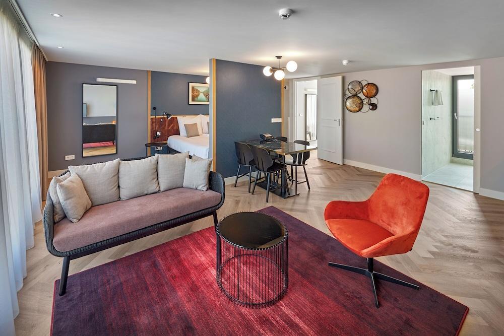 Nova Apartments Room Type - Exclusive Penthouse, 2 Bedrooms, Non Smoking, City View