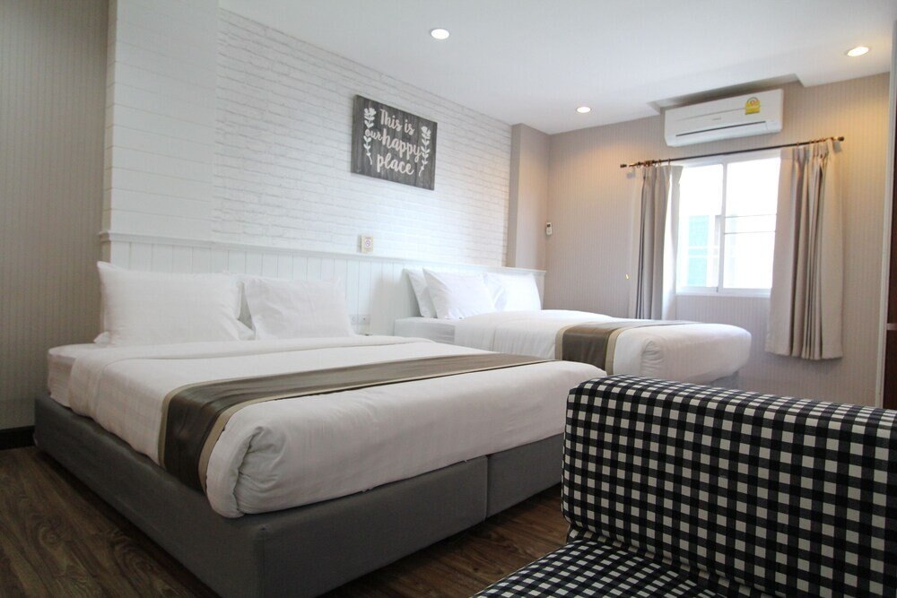 At Residence Suvarnabhumi Hotel Room Type - Family Quadruple Room, 2 Double Beds