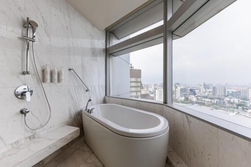 Bangkok Marriott Hotel Sukhumvit Room Type - Executive lounge access, 2 Bedroom Suite, High floor