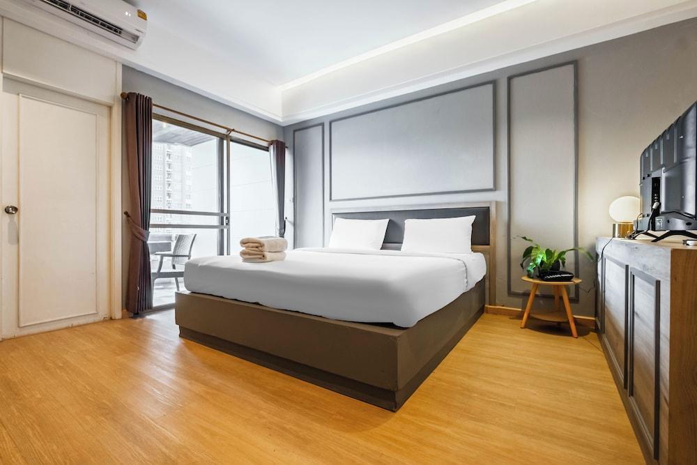 Boss Hotel Room Type - Executive Studio