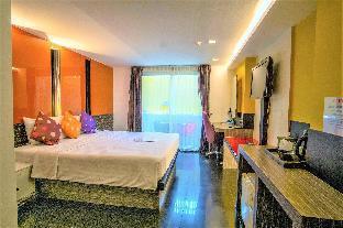 Heaven@4 Room Type - Deluxe Double Room