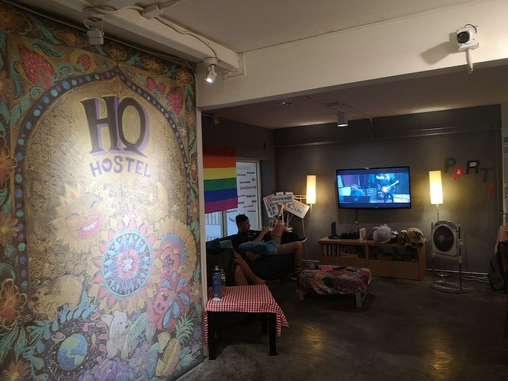 HQ hostel Silom - Tap to explore photos