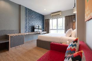 iCheck inn Gems Center Silom - Tap to explore photos