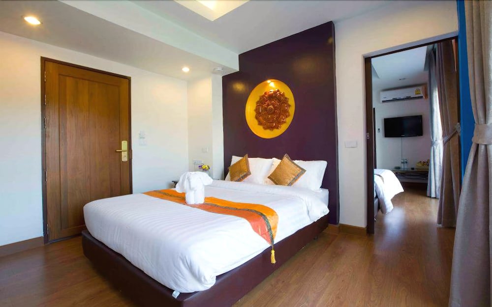 Korbua House Room Type - Standard Queen Bed Canal View with Balcony Korbua House Room Type - Standard Queen Bed Canal View with Balcony