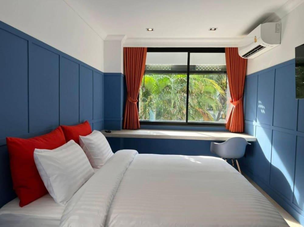 Penpark Place Room Type - Deluxe Double Room (Elevator Available) Penpark Place Room Type - Deluxe Double Room (Elevator Available)