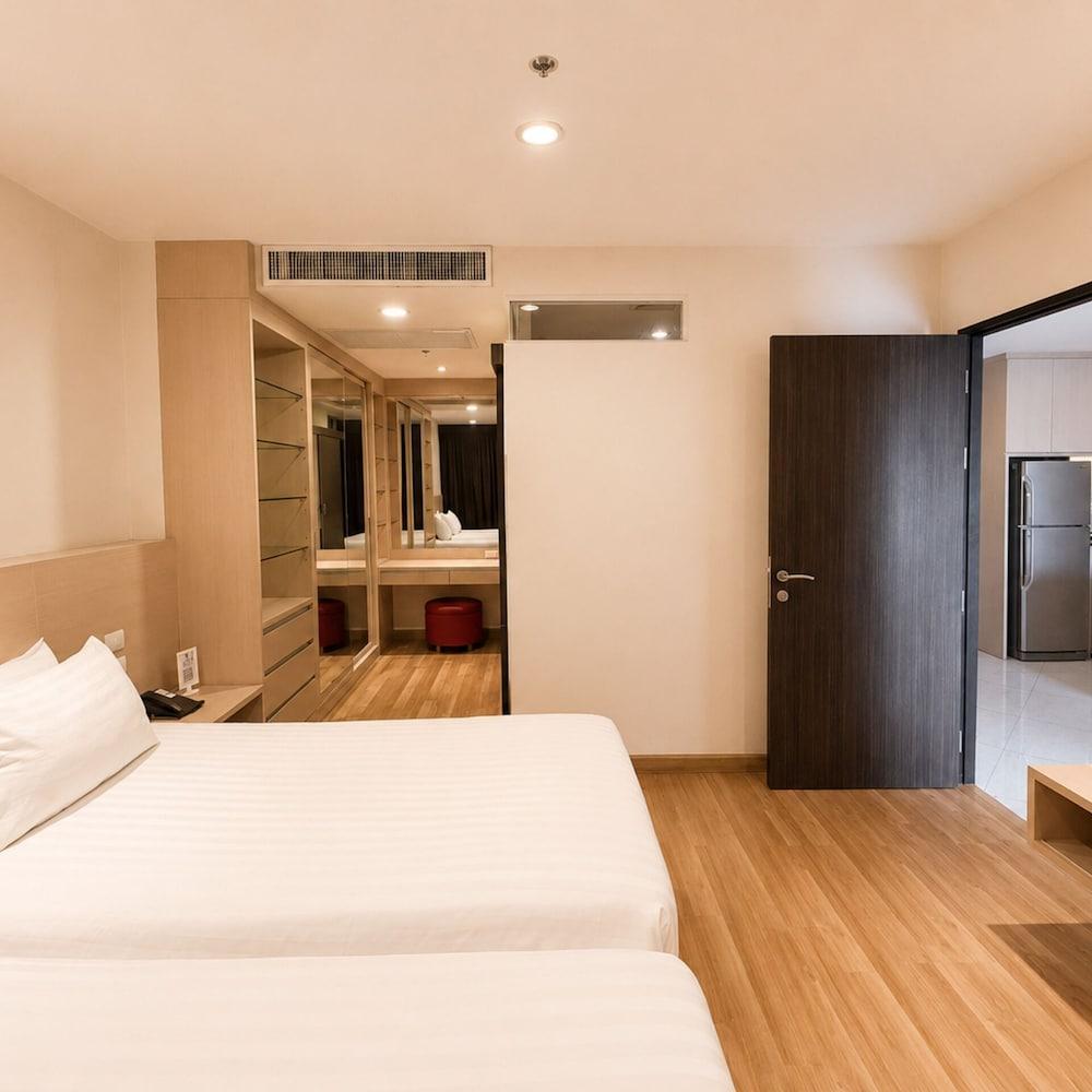 Park Village Rama II Room Type - Junior Twin Suite