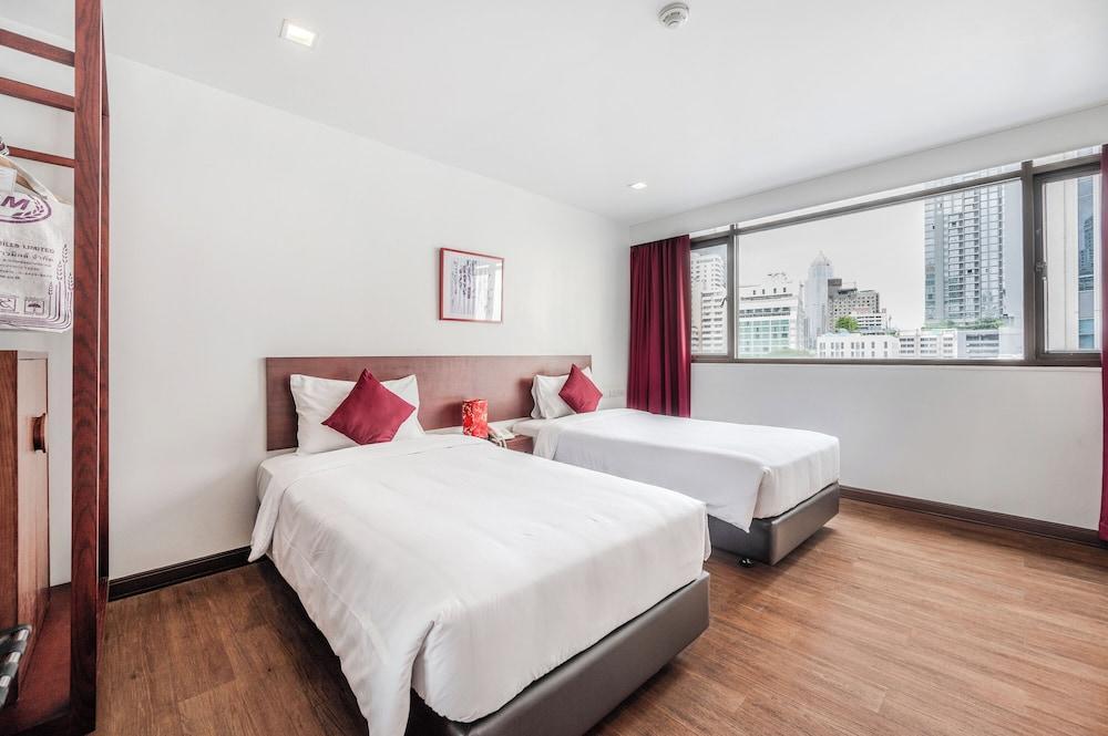 Ruamchitt Plaza Hotel Room Type - Deluxe Twin Room