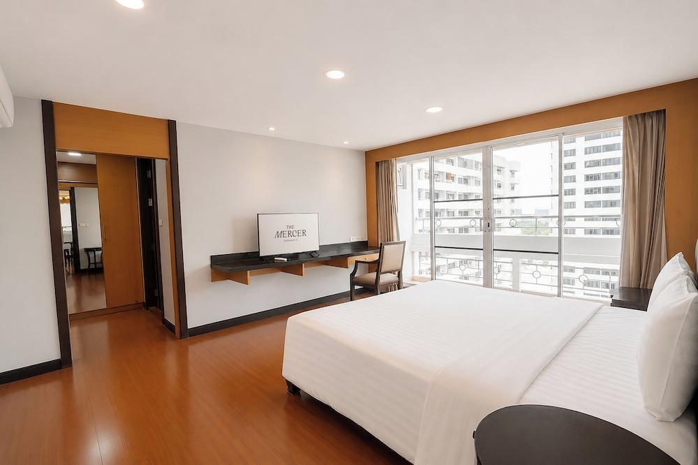 The Mercer Sukhumvit 4 – Formerly S.M. Grande Residence Room Type - Four-Bedroom Suite