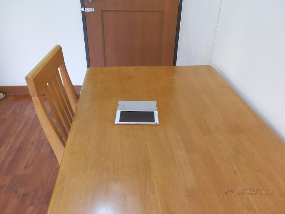 Sandy Serviced Apartment - Tap to explore photos