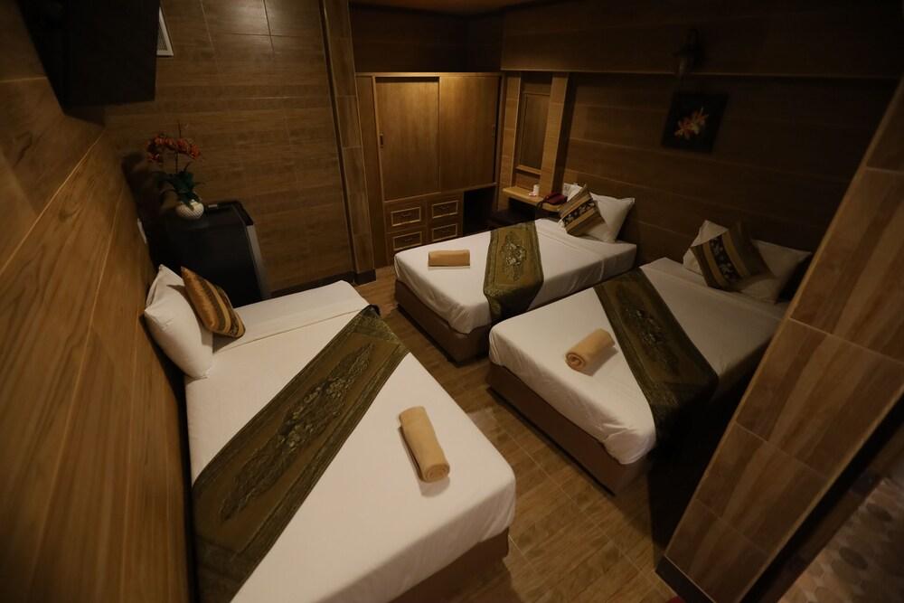 Thai Cozy House Room Type - Standard Triple Room (No Window) Thai Cozy House Room Type - Standard Triple Room (No Window)