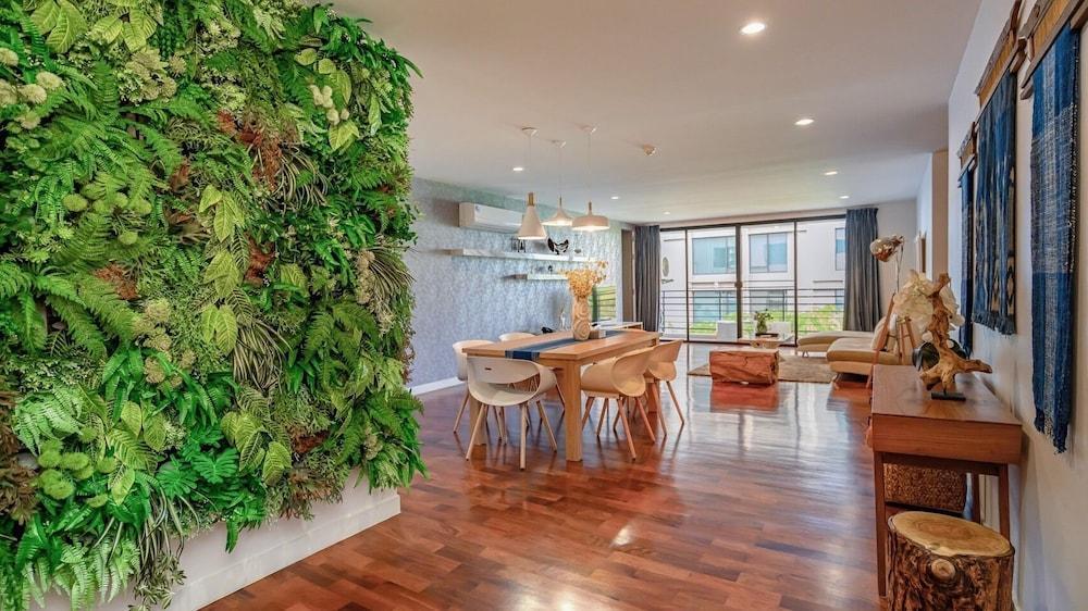 Benviar Tonson Residence Room Type - Basic Suite, 3 Bedroom, Kitchen, City View