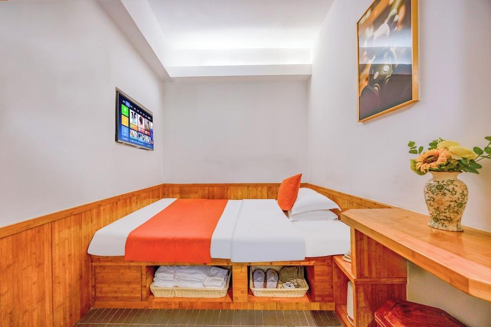 Timmy Hotel Room Type - Mini Room 1 Double Bed