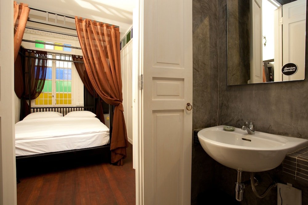 99 OLDTOWN BOUTIQUE GUESTHOUSE Room Type - Standard Room, 1 Queen Bed