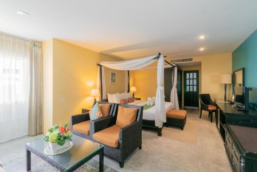 Baan PhuAnda Phuket Room Type - Junior Suite