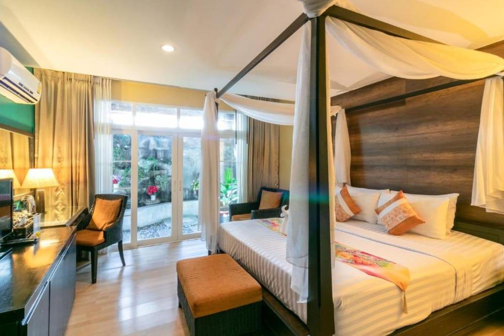 Baan PhuAnda Phuket Room Type - Deluxe Room