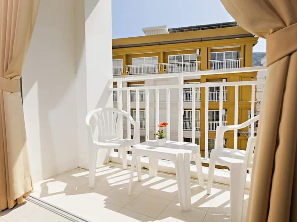 Garden Phuket Hotel Room Type - Deluxe Single Room, 1 Bedroom, Non Smoking, City View