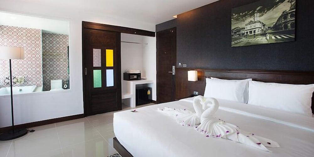 Grand Supicha City Hotel Room Type - Superior Double room with Bathtub