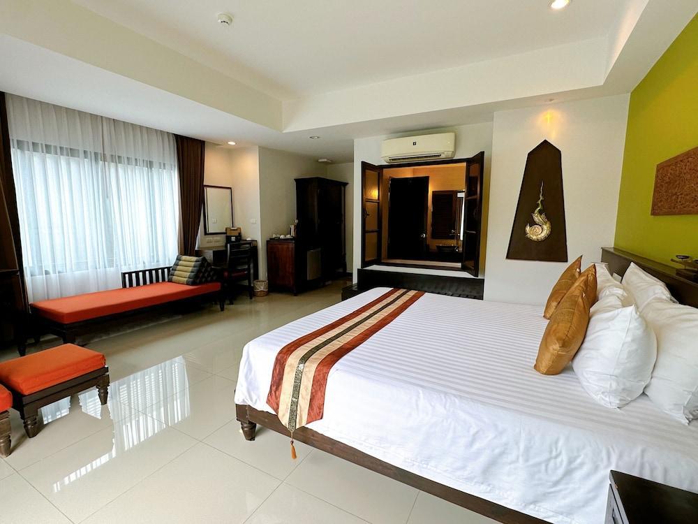 Navatara Phuket Resort Room Type - Grand Superior Room