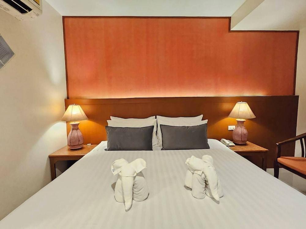 Orchid Resortel Room Type - Standard Double Room (No Window) Orchid Resortel Room Type - Standard Double Room (No Window)