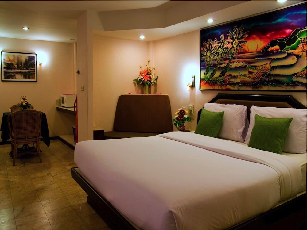 Paradise Inn Room Type - Grand Deluxe