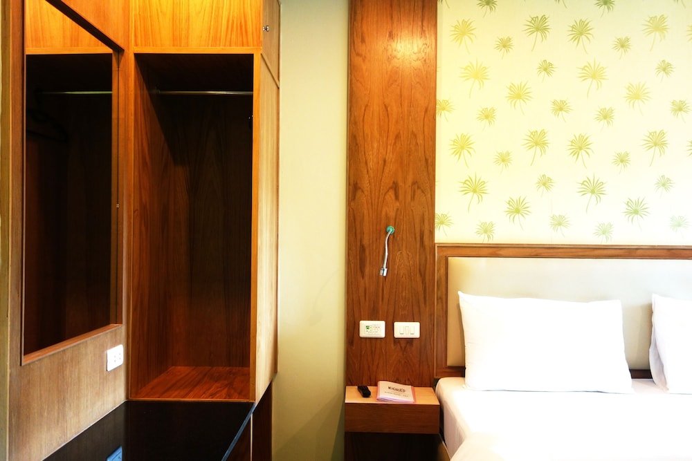 Phuket Ecozy Hotel - Tap to explore photos