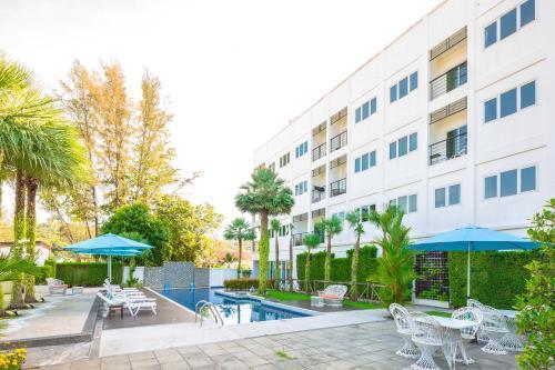 Sungthong Kamala Beach Resort - Tap to explore photos