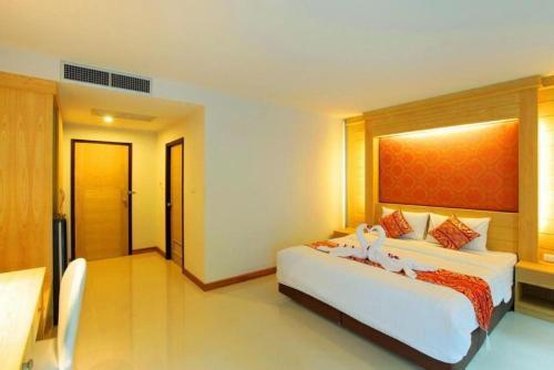 Sungthong Kamala Beach Resort - Tap to explore photos