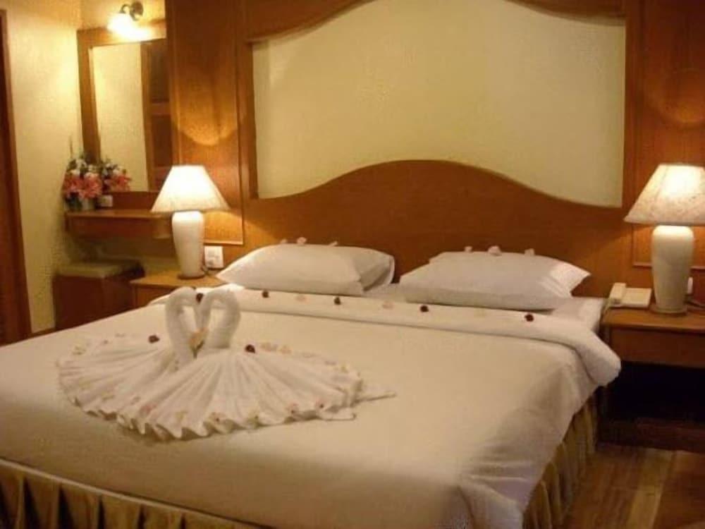 U Tai Tip Guest House - Tap to explore photos