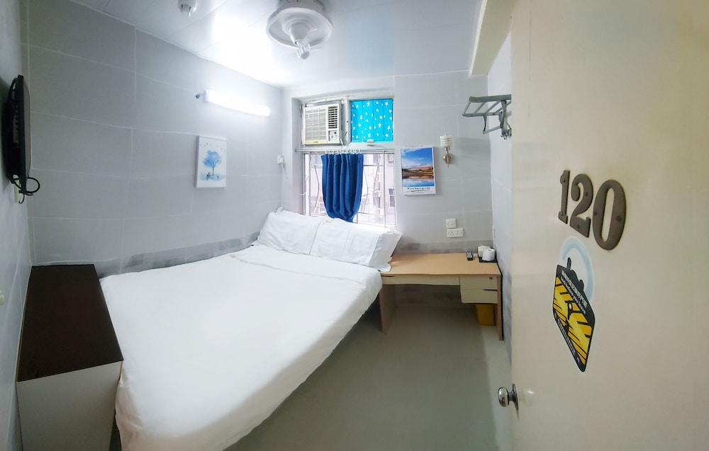 Apple Hostel Room Type - Standard Double Room, Shared Bathroom Apple Hostel Room Type - Standard Double Room, Shared Bathroom
