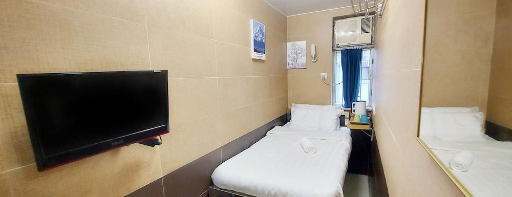 Apple Hostel Room Type - Standard Single Room, Shared Bathroom