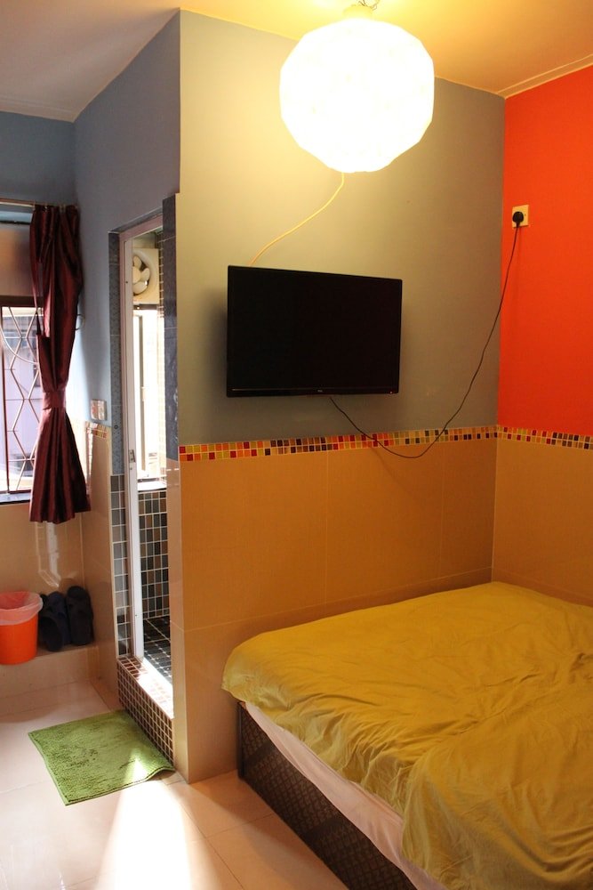Hong Kong Hostel - Tap to explore photos