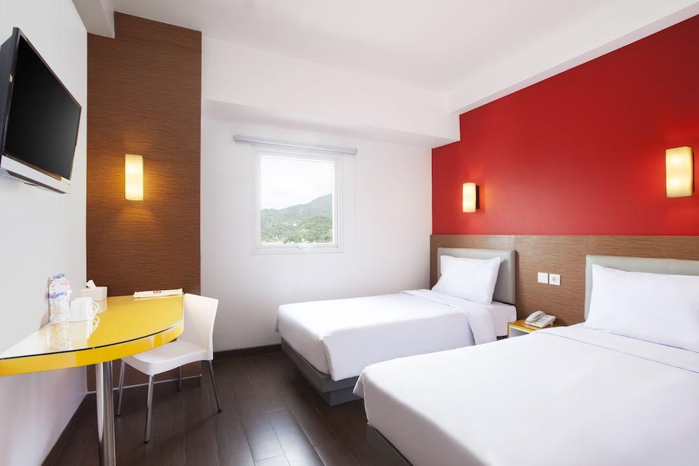 Amaris Hotel Dr. Susilo Grogol Room Type - Smart Room Twin
