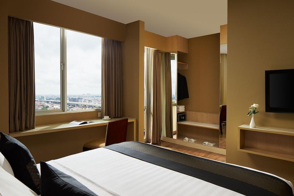 éL Hotel Jakarta Room Type - Family Suite, 3 Bedrooms éL Hotel Jakarta Room Type - Family Suite, 3 Bedrooms