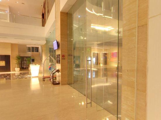 Js Luwansa Hotel And Convention Center Jakarta 1 7 8 0 9 1 8 Price Address Reviews