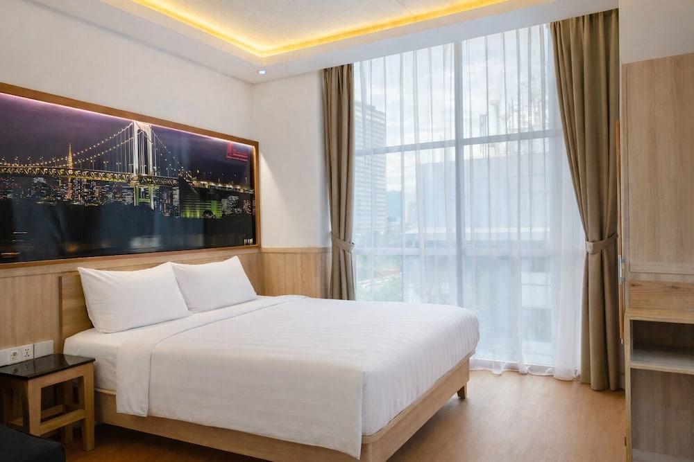 Smart Hotel Thamrin Jakarta Room Type - Royal Suite