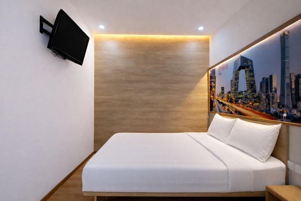 Smart Hotel Thamrin Jakarta Room Type - Executive Superior