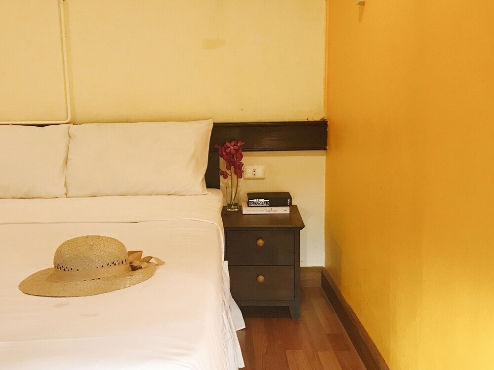 Krabi City Seaview Hotel - Tap to explore photos
