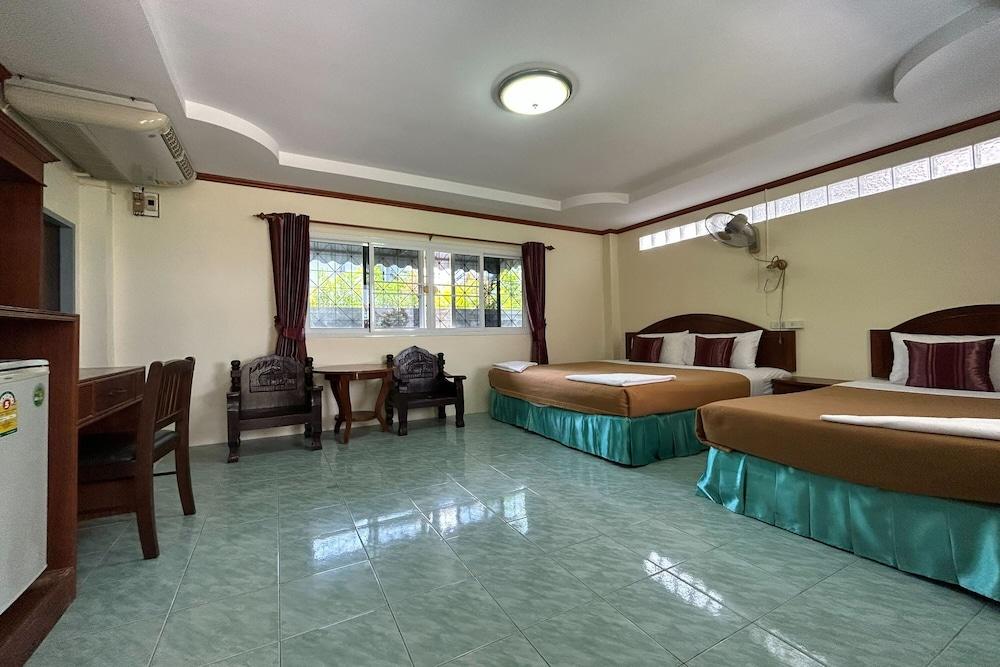 Me Mee Place & Tour Krabi Room Type - Family Room