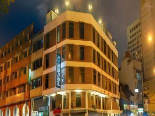 Hotel O Crossroads Hotel - Tap to explore photos