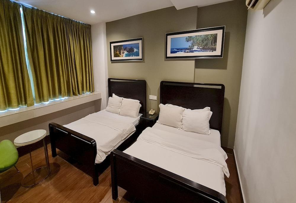Hotel O Crossroads Hotel Room Type - Suite Family